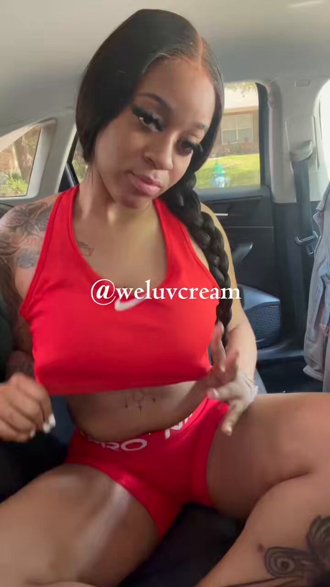 Cream Wants to show you her new toys 😝💦 C♋️💝
