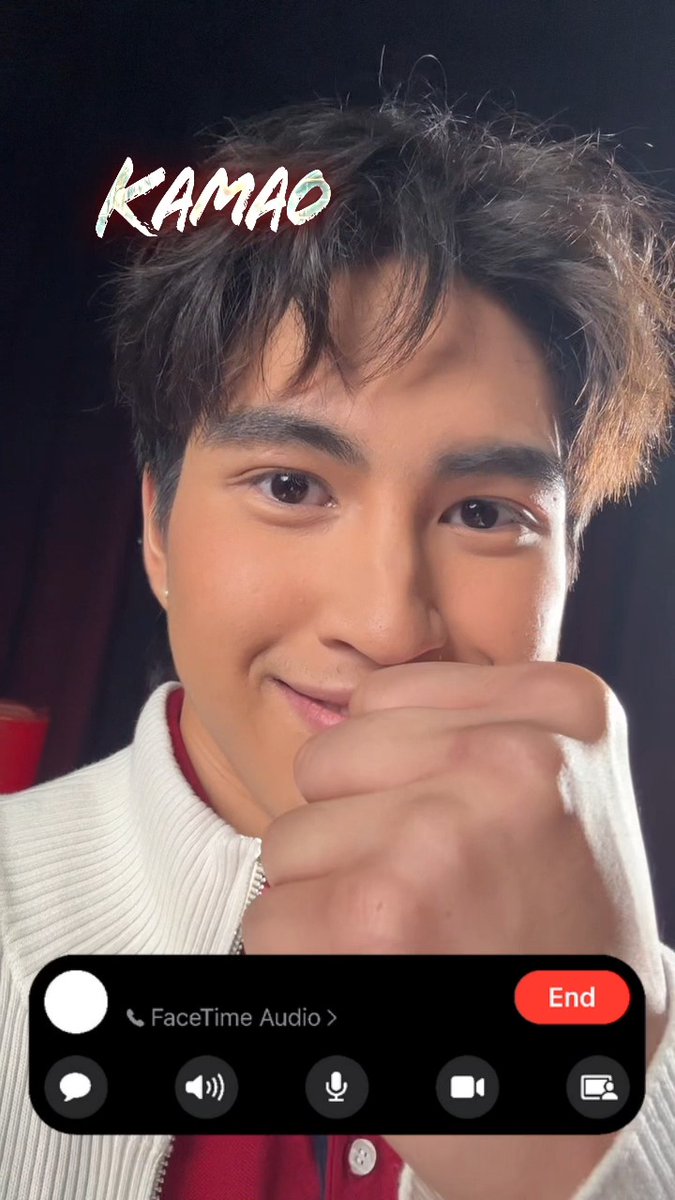 POV: Si MakMak ang gumising sa’yo para sabihin na hindi lahat ng laban madali… pero kakayanin mo ☺️💪 Abangan si Anton Vinzon sa WORLD PREMIERE ng #KAMAO mamayang 3:20 PM! 💥🥊