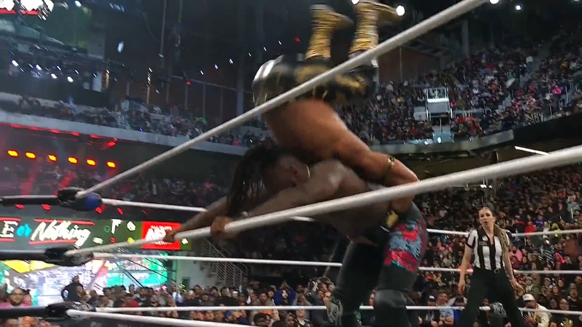 Swerve reversed the 21-Plex with a Vertebreaker! Watch #AEWDoN LIVE on HBO Max PPV