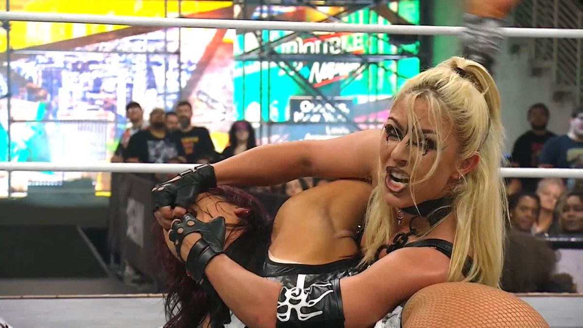 If @Toxic_Thekla can take advantage of the lack of disqualifications, so can @CallMeKrisStat! Watch #AEWDoN LIVE on HBO Max PPV