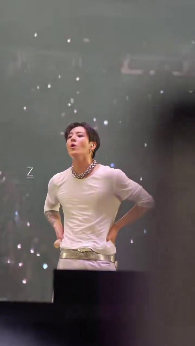 HIS BODY PROPOTIONS??!?