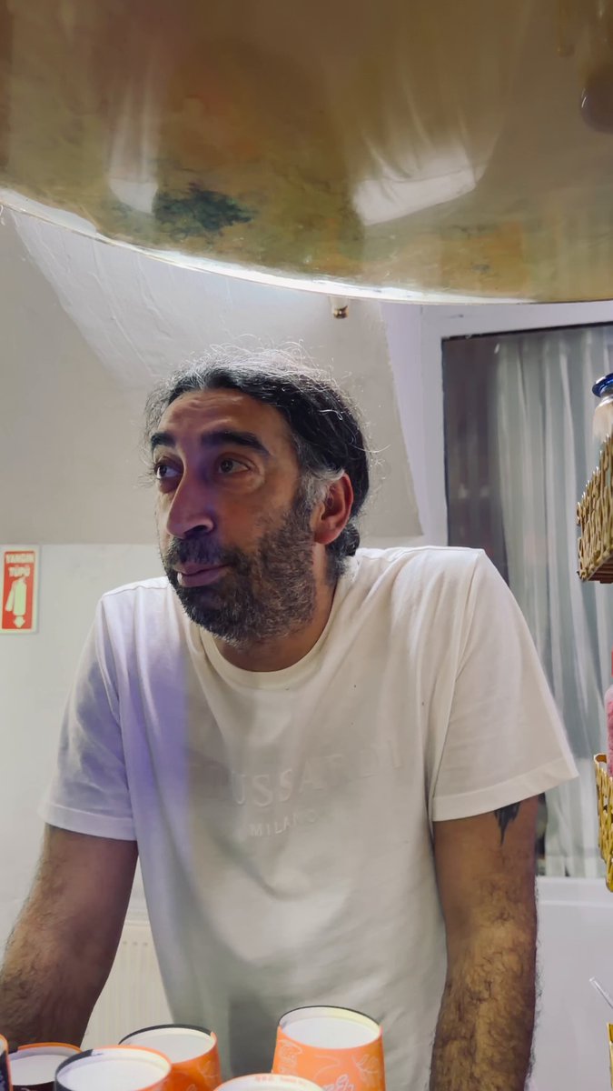 Veliefendi’nin emektarlarından aynı anda bir çok mesleği yürütebilen seyis,tahminci ve çaycı Hüseyin’den Heyecan dorukta kanalı için başka yerde göremeyeceğiniz sır gibi saklanan tüyolar. :)
