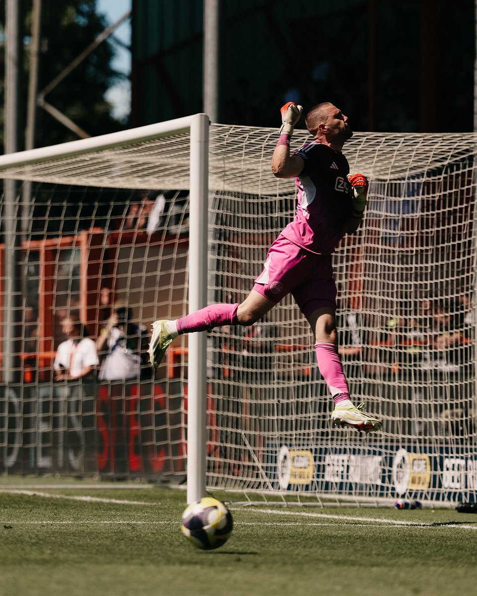 4 perfect penalties and 2 great saves 👊