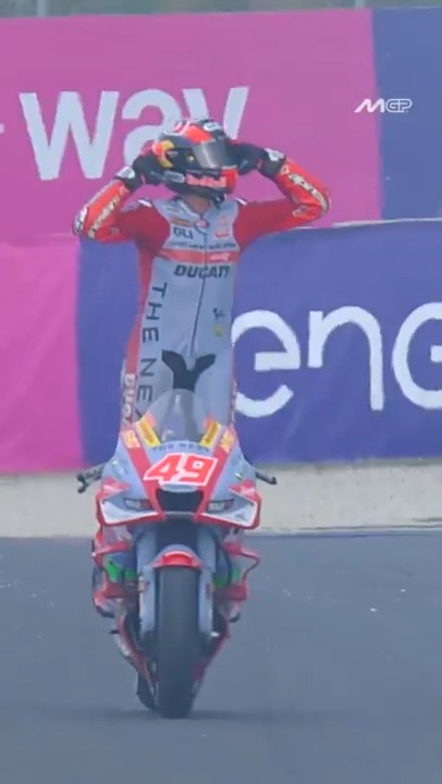 An Italian poleman, in an Italian team, on an Italian bike, in the #ItalianGP 🇮🇹🫶 A big day to remember! #MotoGP
