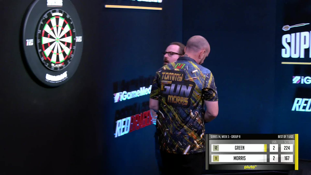 There’s a lot of controversial things that have happened on the Modus Super Series but this is by far the worst No place for this in darts, lengthy ban coming his way hopefully