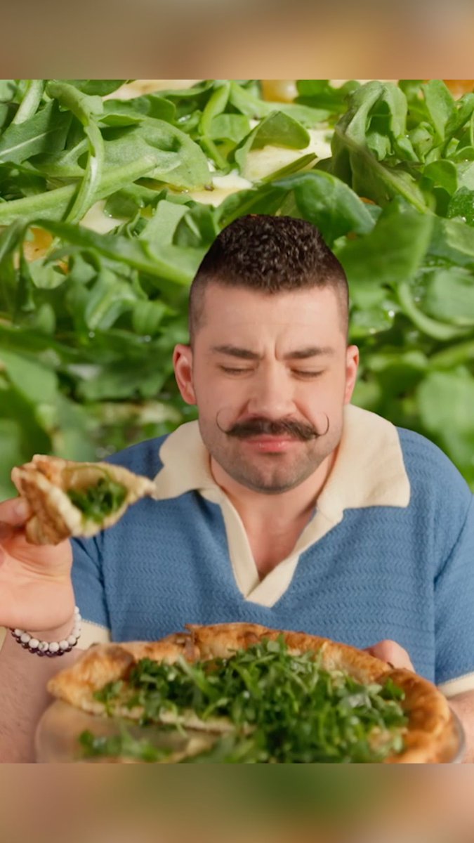 You can't talk about pizza without talking about Chris Bianco 🙏 Where does Pizzeria Bianco fall on Food Network's official top 10 pizza rankings in the US? 👀 Find out TONIGHT on the brand-new series Food Network's Top 10 at 10|9c. #FNTop10
