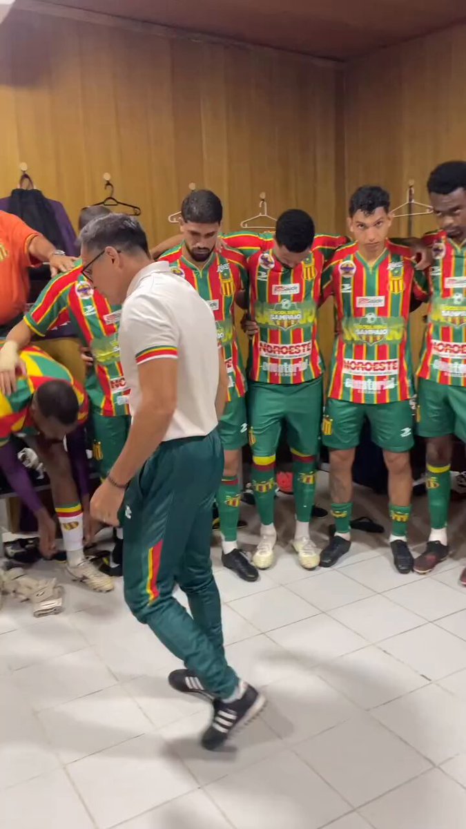 Simplesmente a fala pós jogo do técnico do Sampaio! MUITO FODA! O CLEBÃO FICOU DE EXEMPLO KKKKKKKKK