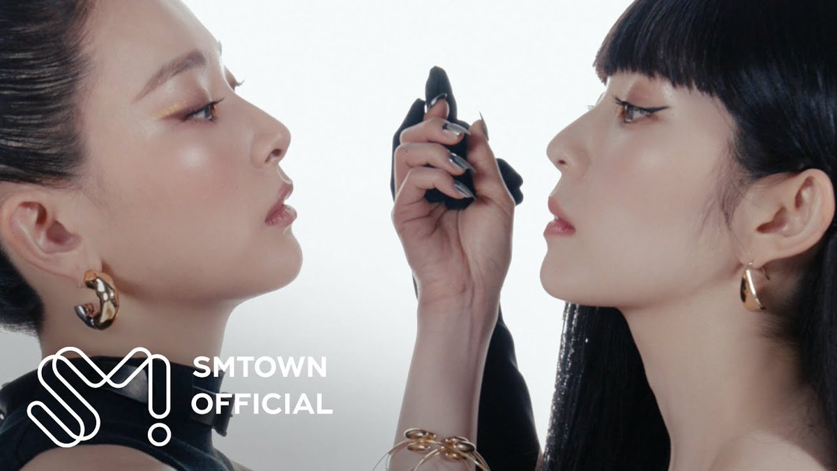 1 year ago today, Red Velvet - IRENE & SEULGI released their 2nd Mini Album ‘TILT’ with the title track of the same name
