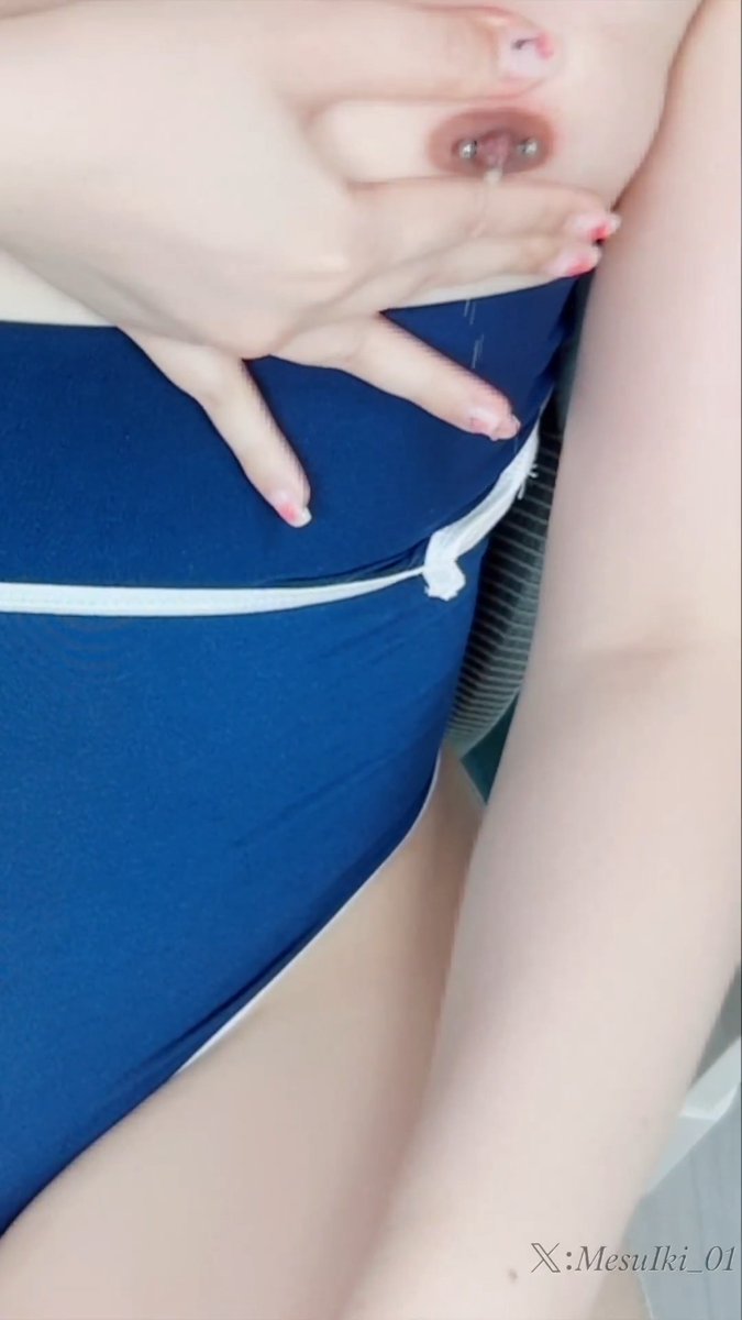 This tight swimsuit is making my nipples way too sensitive... 🥺 수영복을 입고 유두를 만지다 보니 너무 예민해졌어… 🥺 Part 1 - Full version on Fansly/OnlyFans 👇 #Sissy #Tgirl #NipplePlay #Lactation #Swimsuit #MtF #男の娘
