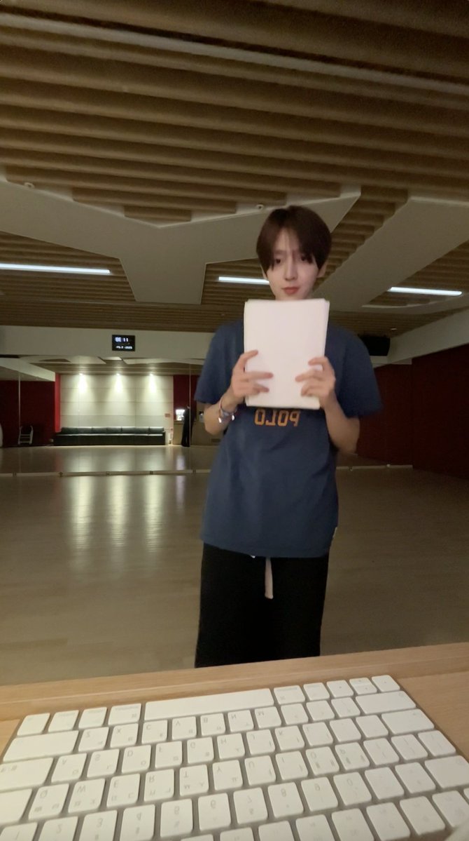 위플립이 되어주셔서 감사해요 #동현 #Donghyeon #KickFlip #킥플립