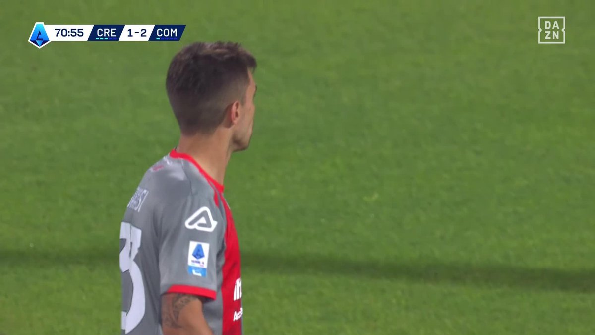 🟥 Si el árbitro saca una roja, y el mensaje no se entiende, lo mas recomendable es sacar otra, y luego otra, y otra... hasta que se entienda 😉 Quien no sepa comportarse o respetar... AL CARRER 🏆 #SerieA 🎥 DAZN Fútbol