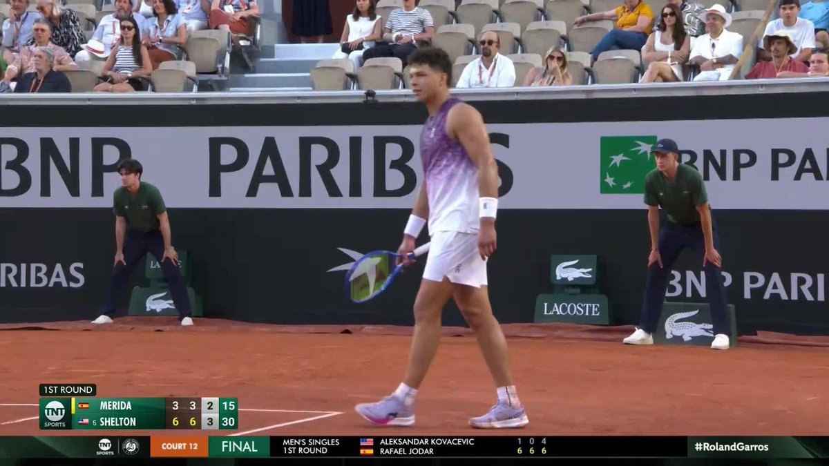 One of the craziest faults you'll see in tennis 🤯 #RolandGarros