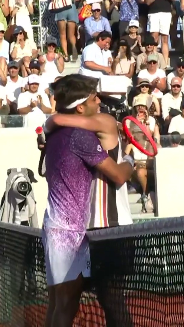 Ci avete regalato un bel derby, ragazzi 👏👏👏 #Tennis #RolandGarros #Cobolli #Pellegrino