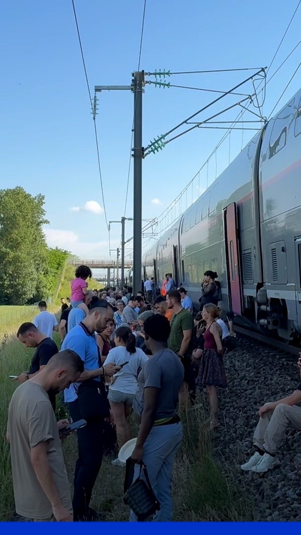 Canicule: un TGV arrêté en pleine voie au nord de Lyon depuis plusieurs heures