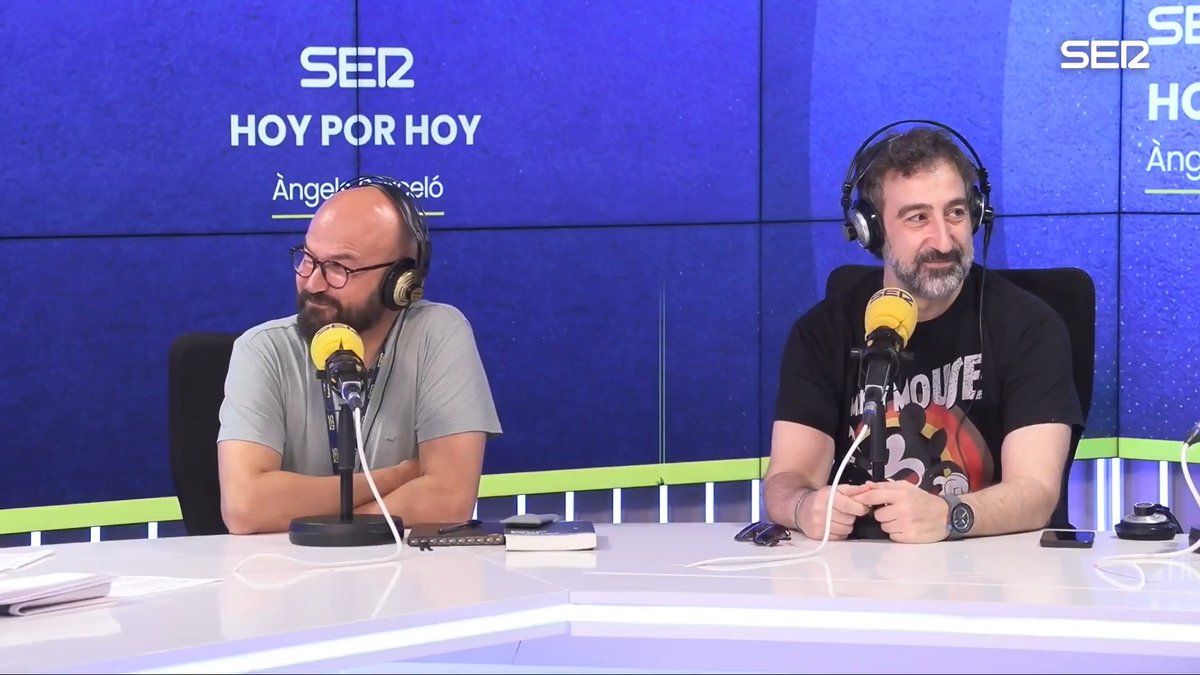 🤩 No tenemos dudas: contamos con la mejor #Dupla de la radio. 🔝 Galder Reguera y Rafa Cabeleira, Cabeleira y Reguera. 🥹 Y no sabemos si nos encanta más el DETALLAZO de Galder de venir hoy a Madrid… 🤣 …o que fuera a casa de Rafa a timbrarle para que no llegase tarde.