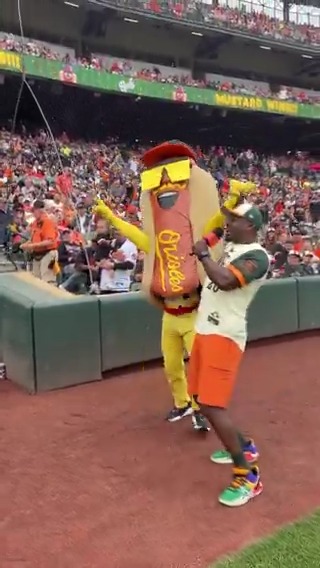 atOrioles is here to report Mustard has won the Hot Dog Race! 🌭