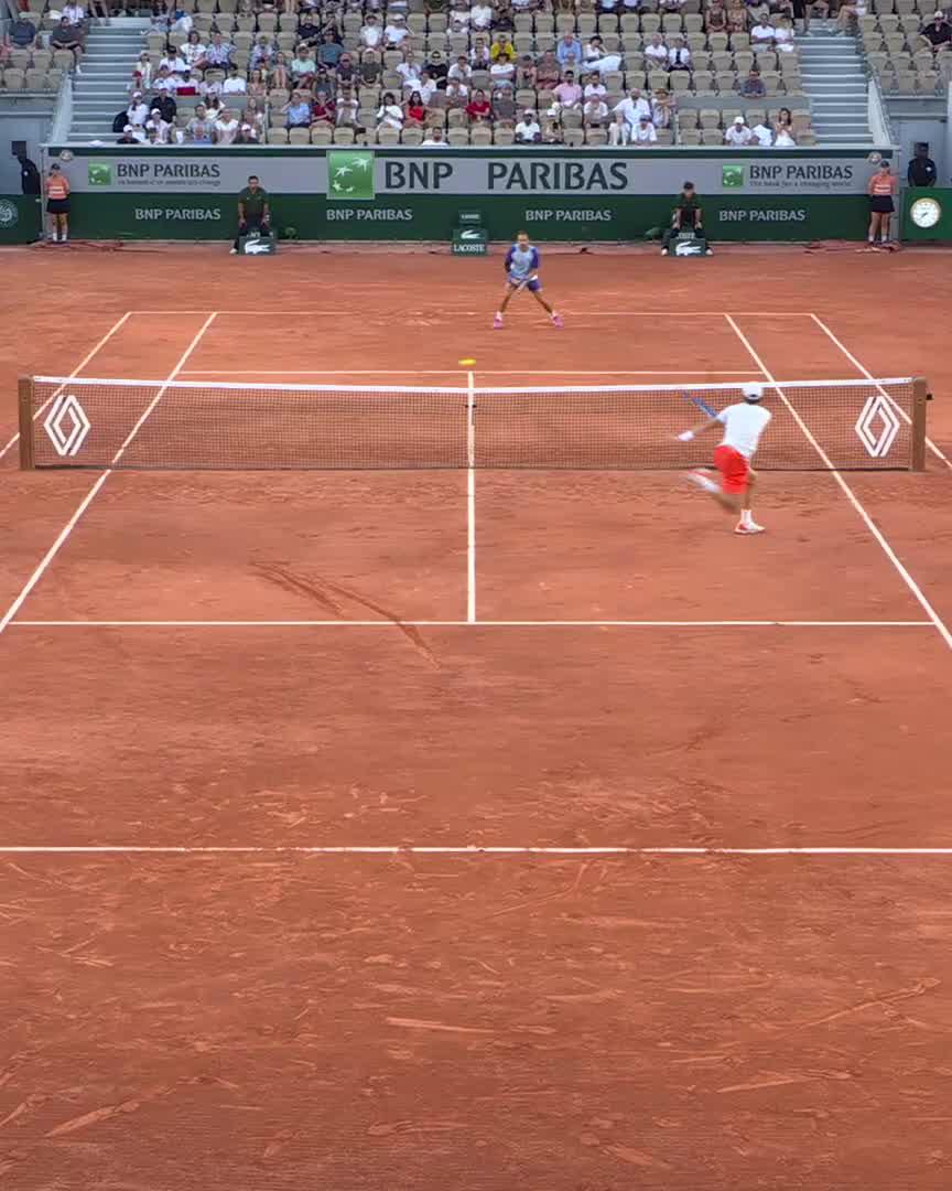 The crowd's reaction says it all 😮‍💨 #RolandGarros