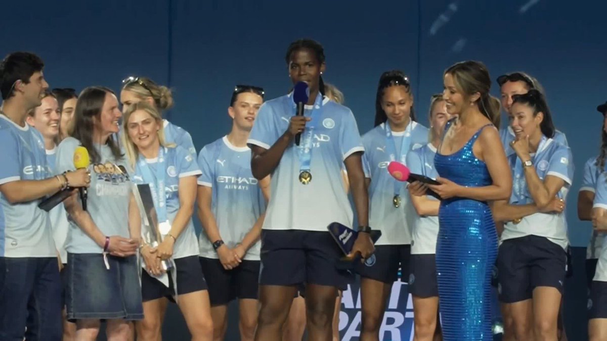 WSL Golden Boot winner Khadija ‘Bunny’ Shaw has signed a new four-year contract at Manchester City 🚨✍️