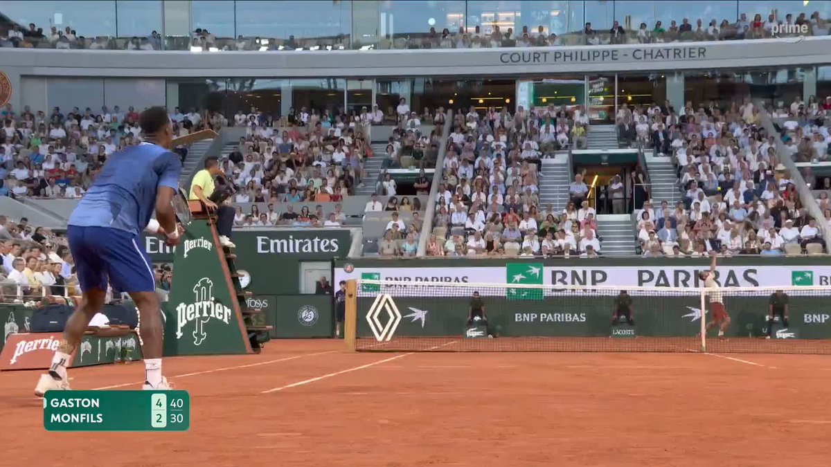 Je reconnais un Gaël Monfils qui va perdre les deux premiers sets pour se faire une remontada et s'offrir un dernier gros kif à Roland. #rolandgarros