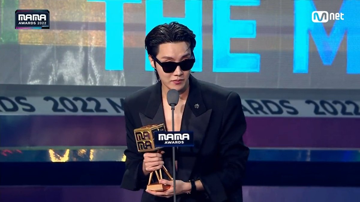 who has the clip of him getting up for every award here like thats about to be all seven of them tonight
