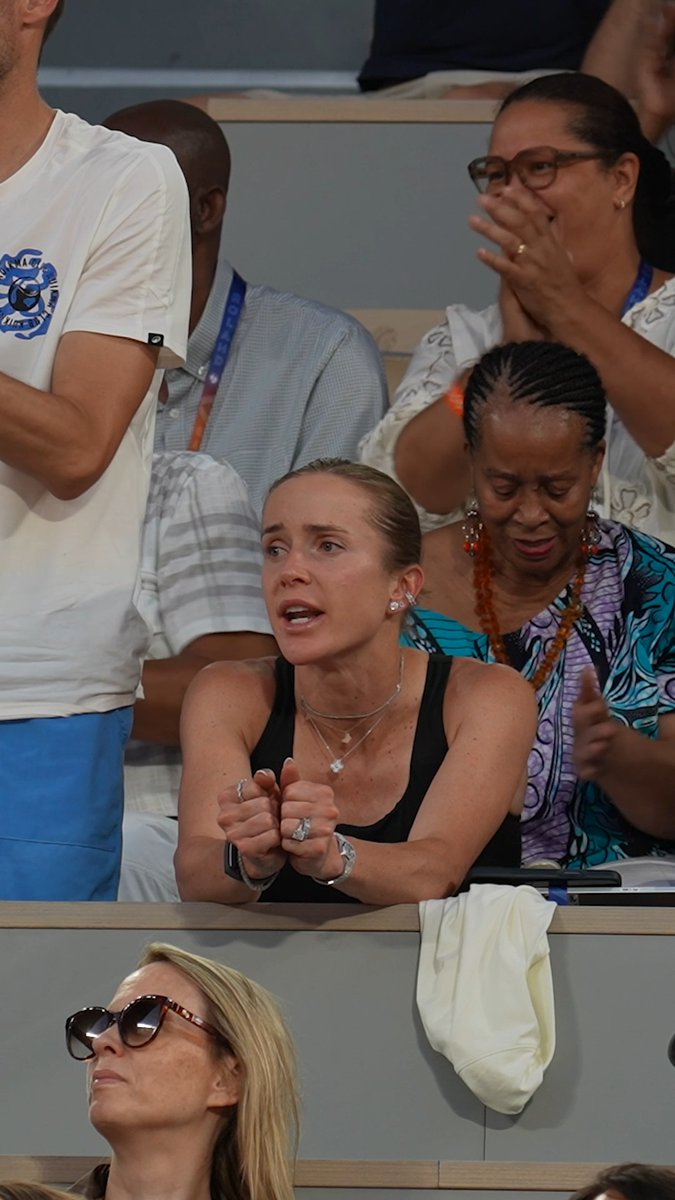 The stress on Elina Svitolina’s face watching her husband Gael Monfils play possibly his final Roland Garros match. She’s all of us. 😭😭😭😭