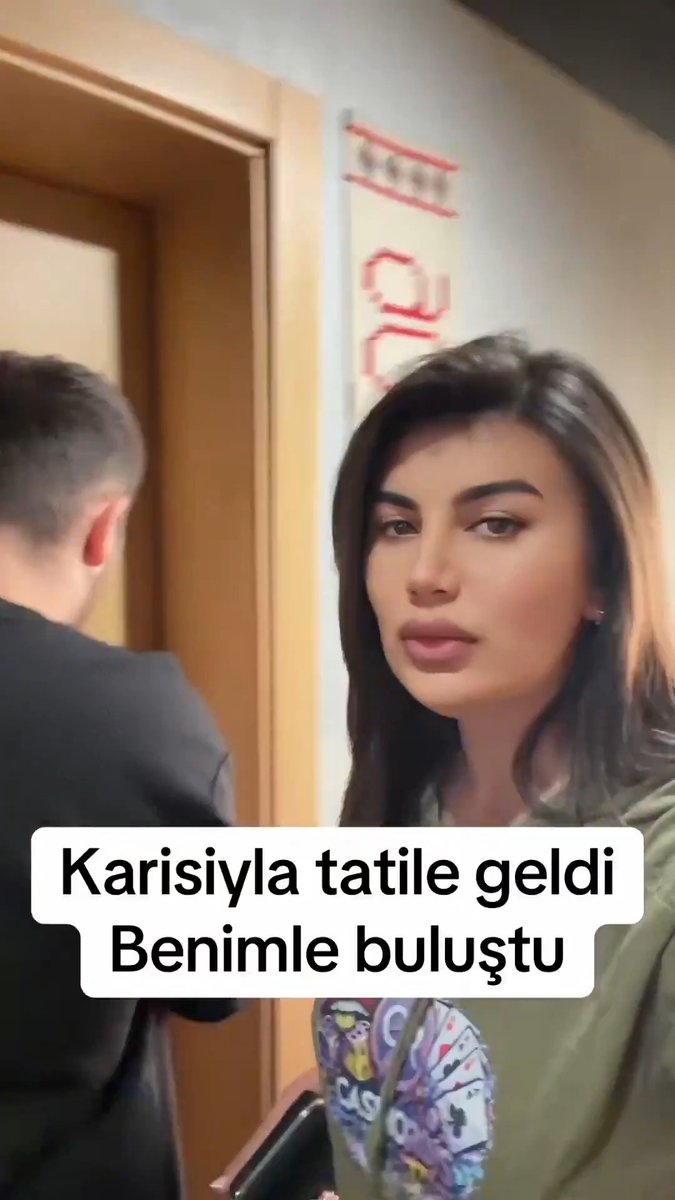 Bir Türk erkeği karısıyla gittiği tatilde travestiyle buluştu