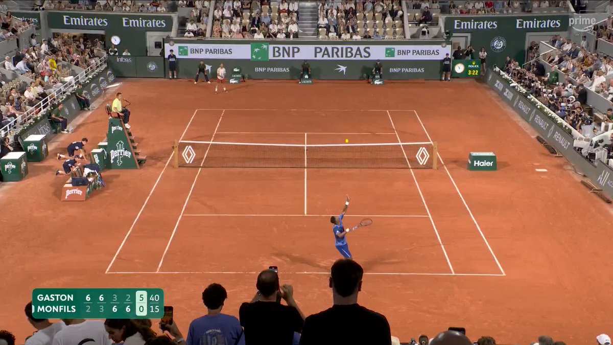 🚨 LA FIN D’UNE ÈRE GAËL MONFILS a disputé le dernier match de sa carrière à ROLAND-GARROS après sa défaite en 5 sets face à HUGO GASTON !! Merci pour tout GAËL 👏