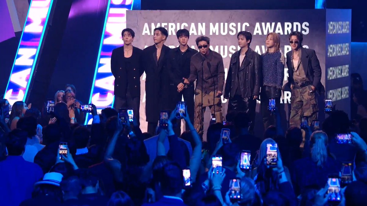 🚨BTS_official IS BACK at the #AMAs and they're here to present the award for Best Female R&amp;B Artist!