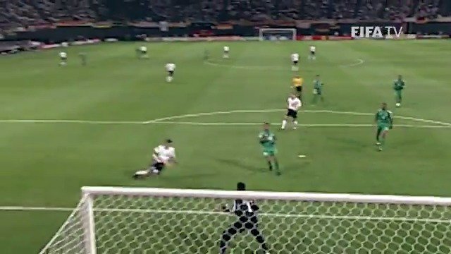 Por una amarilla, Michael Ballack se perdió jugar la final del Mundial 2002. Por esa situación, las amarillas se borran a partir de los Cuartos de Final.