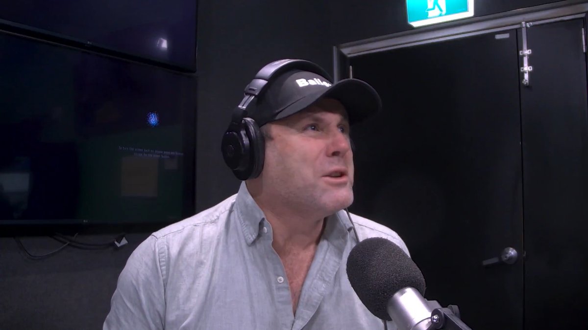 "Of course it's the right move... this club is in disarray." Why David King could see Brad Scott's axing coming... EMERGENCY FIREBALL POD: 🔥 SEN Breakfast | #AFL