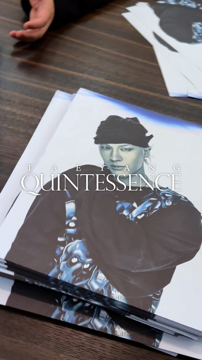 TAEYANG 'QUINTESSENCE' SIGNED ALBUM BEHIND 사인 앨범 비하인드 영상 #TAEYANG #태양 #QUINTESSENCE #LIVEFASTDIESLOW #THEBLACKLABEL #더블랙레이블