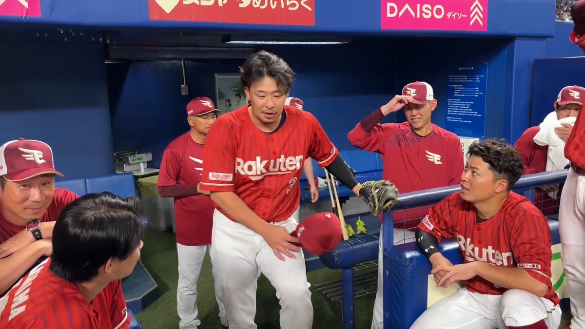 本日の円陣は #浅村栄斗 選手📣 「いま最下位ですけど、考えてもしょうがない。 考えて順位が上がるほど甘くない。 一戦一戦、戦っていこう！」 #日本生命セ・パ交流戦2026 #RakutenEagles #強鷲革新