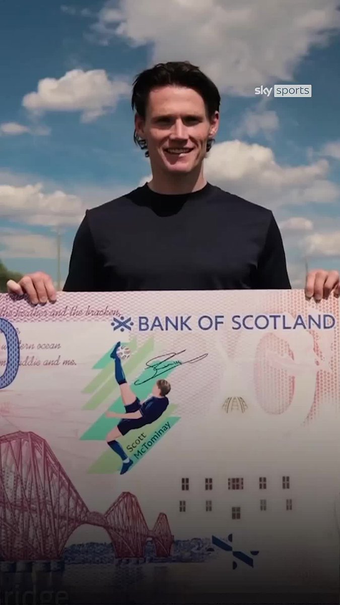 Scott McTominay reacts to having his bicycle kick honoured by the Bank of Scotland on a £20 note 🗣️🤩