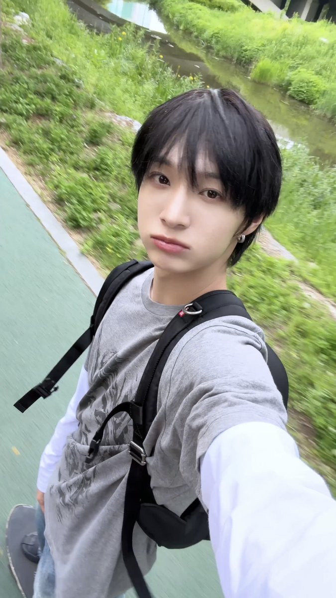 You will be my direction 🛹 #동화 #Donghwa #KickFlip #킥플립