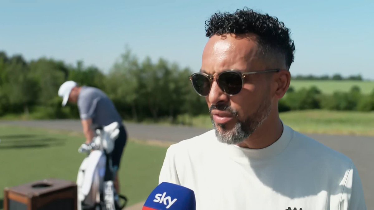 "It's the best 26 in the country" Theo Walcott gives his thoughts on Thomas Tuchel's England squad for the 2026 World Cup 🏴