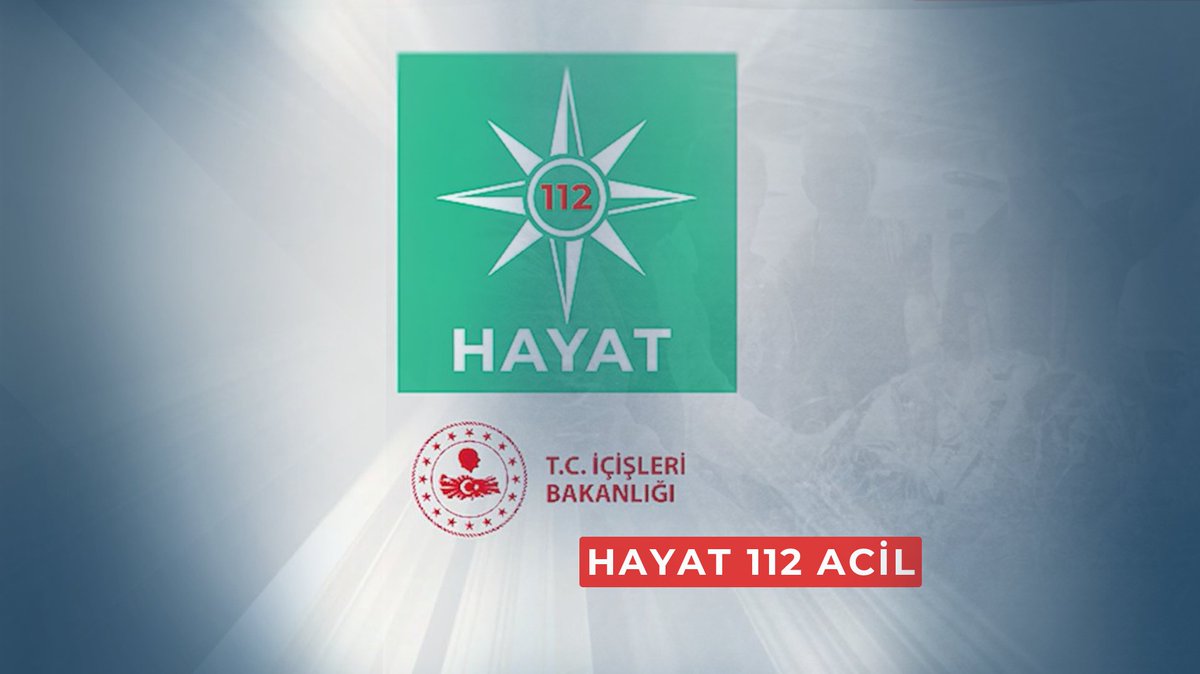 HAYAT 112 ACİL ile acil durum yönetiminde yeni bir dönemi başlatıyoruz. 📍 Acil yardım ve diğer ihbarlarda adres tarif etme telaşını tamamen ortadan kaldırıyoruz. Tek tuşla sizin ve sevdiklerinizin konumuna saniyeler içinde yardım çağırabileceksiniz. 📸 İhbarınıza fotoğraf veya 10 saniyelik video ekleyerek ekiplerimizin olayı henüz yola çıkmadan analiz etmesini ve en doğru donanımla size ulaşmasını sağlayabileceksiniz. 🏫 Sadece öğretmenlerimize özel geliştirilen “Okul Acil” modülüyle; olası bir şiddet veya güvenlik krizinde yapılan çağrı merkezimize anında “çok acil” koduyla düşecek, güvenlik güçlerimiz otomatik konum bilgisiyle saniyeler içinde okula intikal edecek. ⌚ Kadınlara özel hayat kurtaran KADES uygulamamızı da HAYAT 112 ACİL’in içerisine taşıdık. Kadınlarımız telefonları çantada veya uzakta olsa bile sadece akıllı saatlerinden tek bir tuşa dokunarak saniyeler içinde acil yardım sinyali gönderebilecek. 🚨 UYUMA uygulamasının altyapısını da HAYAT 112 ACİL çatısı altına taşıdık. Vatandaşlarımız; uyuşturucu olayları, terör, kaçakçılık, düzensiz göçmen hareketleri, cinsel saldırı, intihar girişimi ve şüpheli durumları fotoğraf ve video destekli şekilde hızlı ve güvenli biçimde kolluk kuvvetlerimize iletebilecek. İhbarda bulunan vatandaşlarımızın kimlik ve kişisel bilgileri gizli tutulacak, hiçbir şekilde üçüncü kişilerle paylaşılmayacak. Böylece vatandaşlarımız, herhangi bir tereddüt yaşamadan suç ve suçluyla mücadele süreçlerine güvenli şekilde destek sağlayabilecek. 🏚️ Afet sonrası enkaz altında kalan vatandaşlarımız; telefonları veya akıllı saatleri üzerinden Alarm Butonuyla yardım isteyebilecek. Düdük özelliğiyle insan kulağının duyamayacağı, arama kurtarma köpeklerini yönlendirecek özel ses frekansıyla yardım çağrısı yapılabilecek. Ayrıca mors kodu yardımıyla da hızlıca acil yardım çağrısı gönderilebilecek. 📲 Deprem gerçeğimizde doğru bilgiye erişimi sağlamayı ve afet anlarındaki haberleşme krizini çözmeyi hedefliyoruz. 100 kilometre yakınınızda meydana gelen 5 ve üzeri büyüklükteki depremlerde ekranınızda otomatik olarak belirecek “Güvendeyim” butonuyla yakınlarınıza anında durum bilginizi ve konumunuzu iletebileceksiniz. Böylece yoğunlaşma ve sistemin kilitlenmesiyle ortaya çıkan iletişim kesintileri de en aza inecek. 🏥 “Yakınımda Ne Var?” modülüyle en yakın nöbetçi eczane, hastane ve sağlık ocaklarını harita üzerinden tek tıkla görebileceksiniz. Afet anlarında ise “Acil Toplanma Alanları” özelliğiyle yönlendirme sağlanacak. 🚗 Yaşadığınız veya şahit olduğunuz trafik kazalarını konum, fotoğraf ve video desteğiyle saniyeler içinde merkezimize bildirebileceksiniz. Yalnızca acil müdahale gerektiren, yaralanmalı ve hayati risk taşıyan kazaların ihbar edilmesini önemle rica ediyoruz. Maddi hasarlı ve yaralanmanın olmadığı hafif kazaların uygulama üzerinden bildirilmemesi; ekiplerimizin gerçek acil durumlara daha hızlı ulaşabilmesi açısından büyük önem taşıyor. 🛣️ Trafikte temel amacımız ceza yazmak değil, vatandaşlarımızın can güvenliğini sağlamaktır. “Devlet vatandaşına tuzak kurmaz” anlayışıyla uygulamamıza eklediğimiz rota ve radar modülü sayesinde güzergâhınızdaki EDS’leri, sabit radarları ve hız koridorlarını tüm şeffaflığıyla görebileceksiniz. 🔥 Yangın ihbarlarını “Orman” ve “Bina İçi” olarak ayırdık. Böylece çağrılar doğrudan ilgili ekiplerimize ulaşacak; gönderilecek hassas konum ve fotoğraflarla yangının boyutu yola çıkmadan analiz edilerek en doğru ekipmanla en hızlı müdahale sağlanacak. 🐾 Yaralı veya sokaklarımızda tehlike oluşturabilecek sahipsiz hayvanlar da tek tuşla bildirilebilecek. Valiliklerimiz ve belediyelerimiz bu canları güvenli şekilde alınarak modern barınaklara ulaştırılacak. HAYAT 112 ACİL; devletimizin tüm acil müdahale gücünü tek çatı altında buluşturan, vatandaşımıza en hızlı, en güvenli ve en etkin şekilde ulaşmayı hedefleyen yeni nesil acil yardım sistemidir.