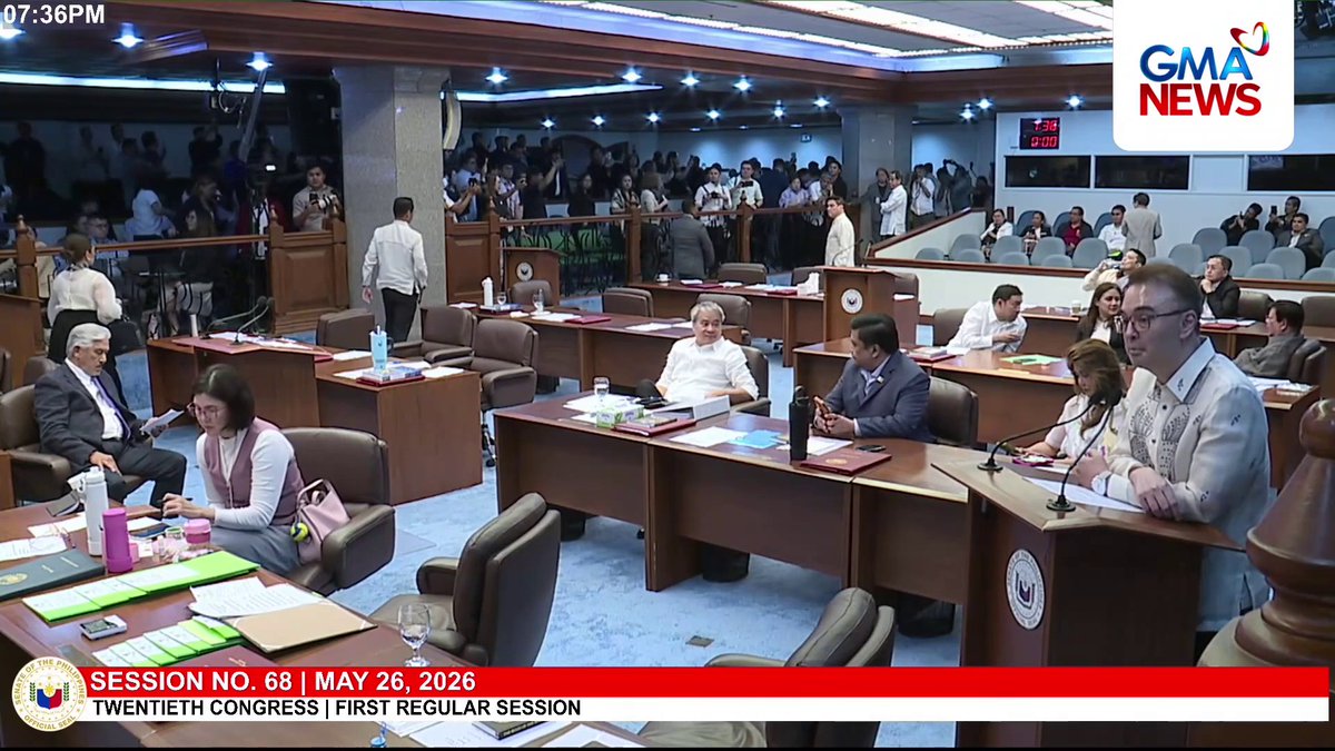 Nag-walk out ang ilang minority senators sa gitna ng plenary session matapos ang mainit na debate ukol sa pagpapa-amyenda sa rules para mapayagan ang remote o virtual na pagdalo sa mga sesyon ng Senado. PANOORIN: