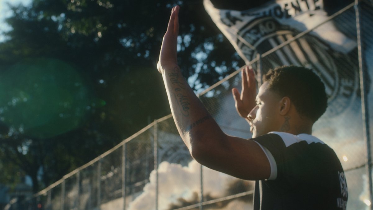 PRA CHEGAR NO PROFISSIONAL, PRIMEIRO PRECISA PASSAR PELA VÁRZEA. ⚽ Várzea: Onde Nasce o Futebol, novo documentário sobre os bastidores dos campeonatos de várzea do Brasil, estreia dia 20 de junho.