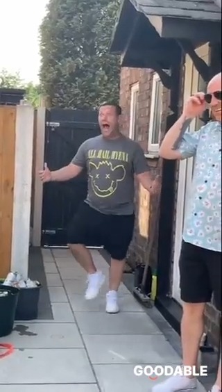 A wife talked her husband's favorite band All Hail Hyena into playing a surprise private garden concert for their 10 year anniversary ❤️
