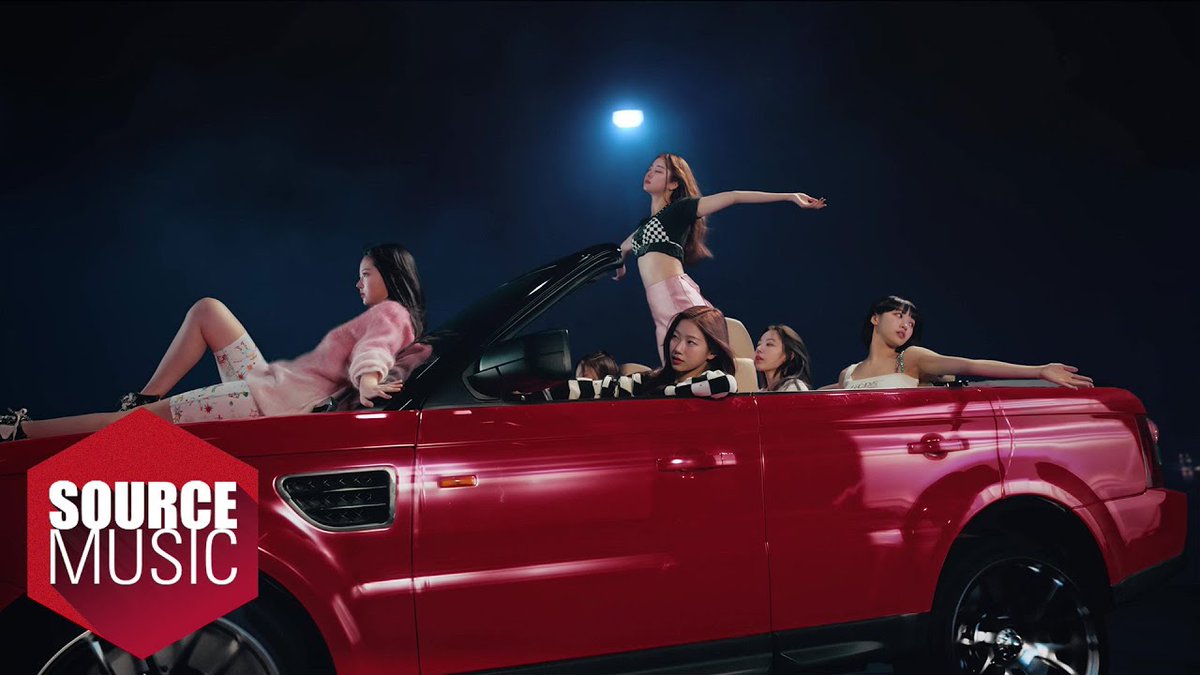 não aguento que elas tinham tudo pra serem novas rainhas do glam mas escolheram cantar sobre comer espaguete e zoar cultura hindi #LESSERAFIM tu #MORREU