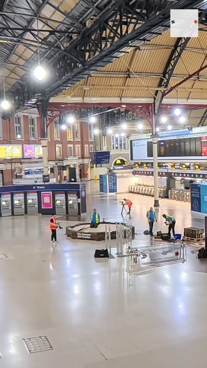 🌞 🌵 London Victoria gets a summer garden makeover to highlight the impact of climate change on the railway. Inspired by the Chelsea Flower Show, it highlights the damaging effects of heat on the railway and innovations to tackle them: 👉 #HotRailway
