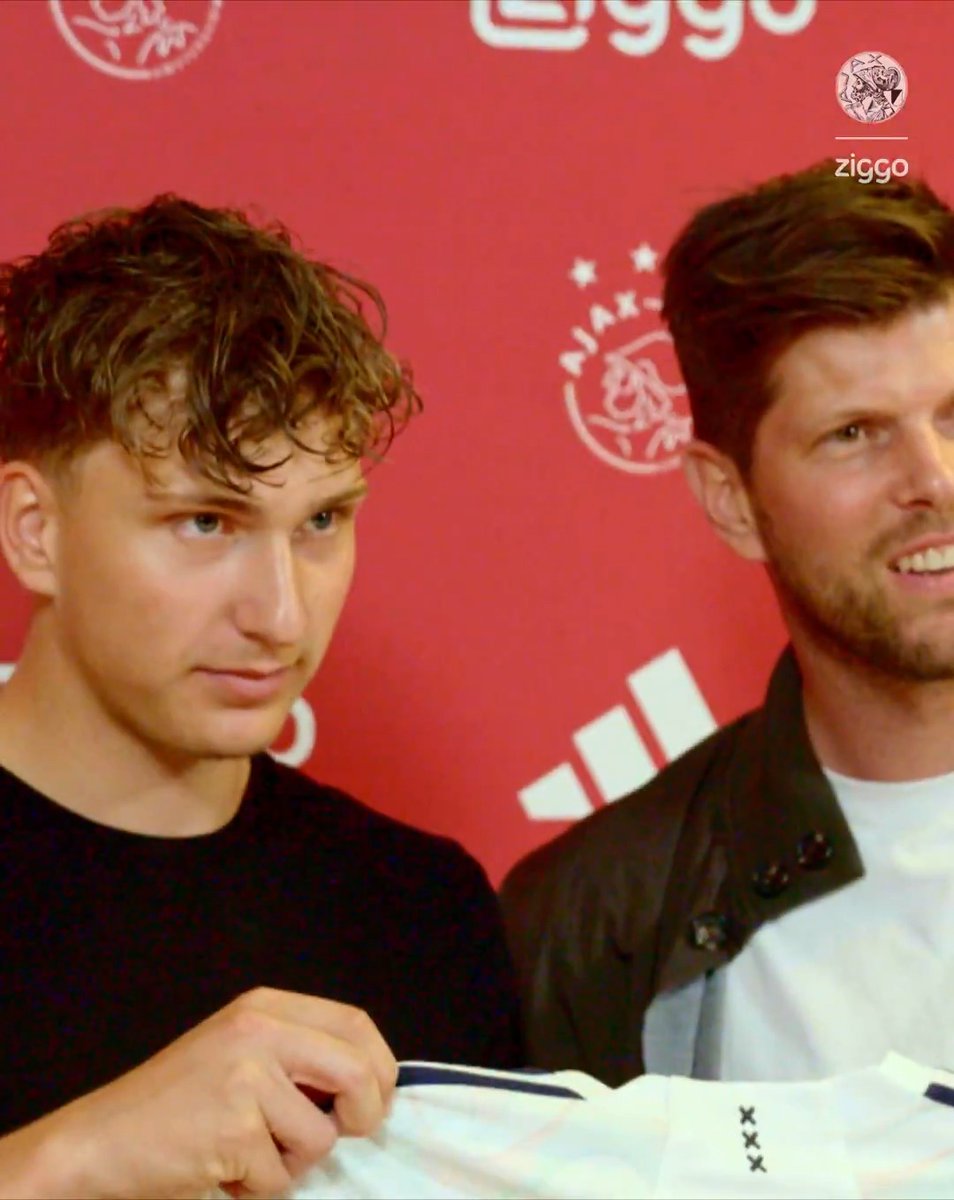 Mika Godts ๐ค Klaas Jan Huntelaar