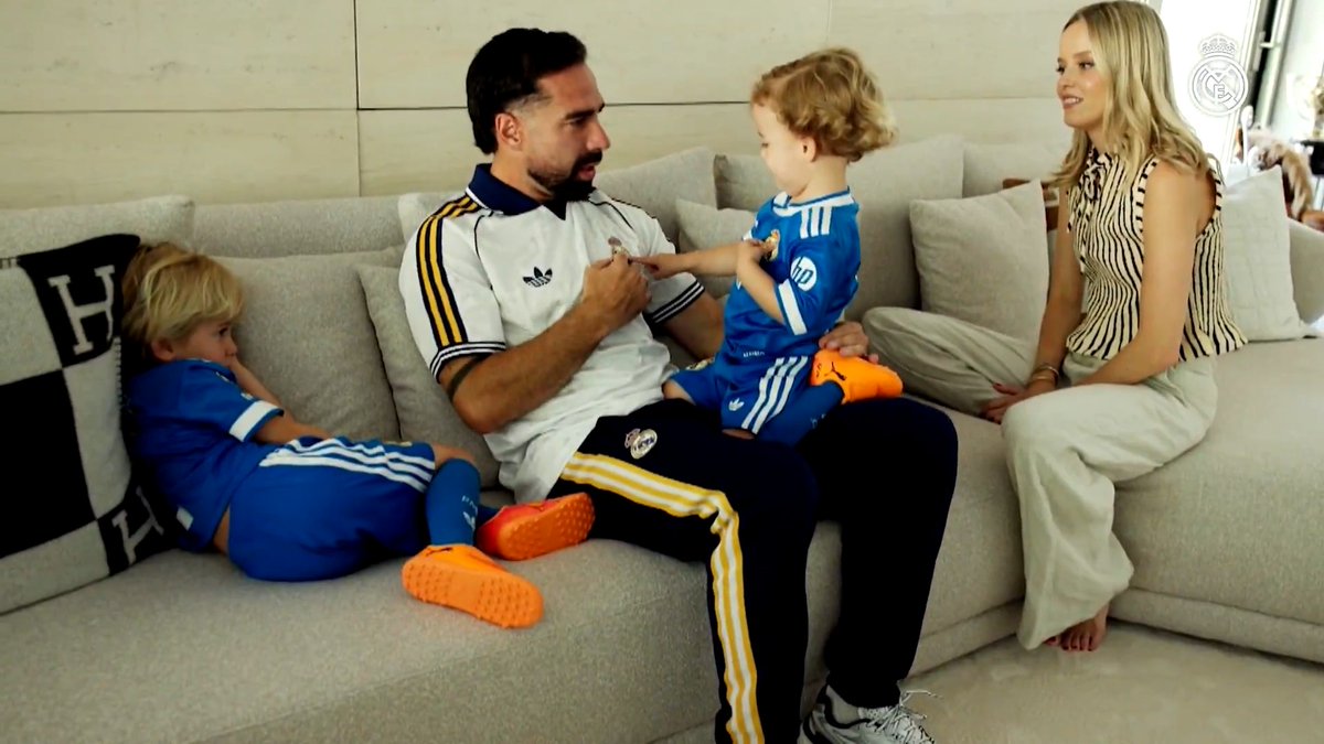 🥹 “What badge is this? PAPA.”