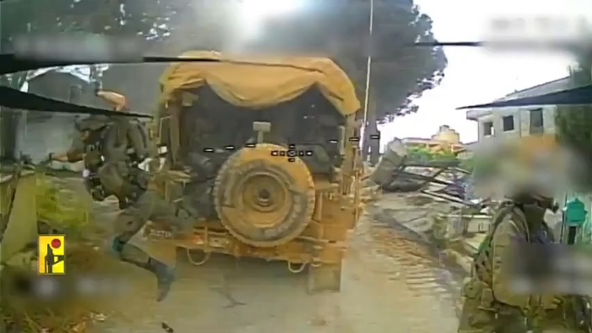 Reportedly footage of a Hezbollah FPV drone hitting an IDF vehicle in Bint Jbeil, Lebanon. Avoid drone warfare accordingly... #war #israel #hezbollah #lebanon #IDF #drone