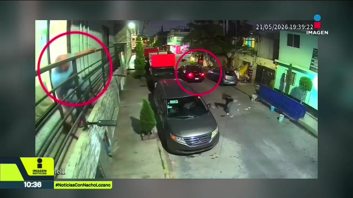 A tabicazos y pedradas, un hombre corrió a ladrones que estaban intentando asaltar a sus familiares que acababan de hacer un retiro de dinero del banco en #Nezahualcóyotl, #Edomex. Familiares contaron a Imagen Noticias de la Noche que tienen miedo a represalias