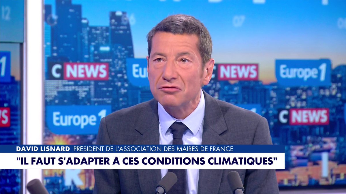 «La notice thermique pour construire une école fait 3.600 pages. On étouffe surtout sur la bureaucratie», estime David Lisnard, Maire de Cannes et président de Nouvelle Énergie, dans #LaGrandeInterview Toute l'info est à retrouver sur
