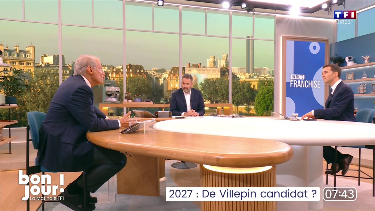 2027 : Raphaël Glucksmann se donne 3 mois pour annoncer sa candidature 🗣️"C’est une nouveauté, on a un candidat à durée limitée, qui se soumet à l’épreuve de la notoriété pour décider. Je ne viens pas vous dire 'moi, moi, moi', je viens vous dire 'nous, nous, nous'" : Dominique de Villepin