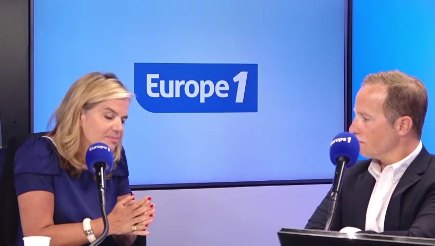 "Aujourd'hui, encore, c'est plus facile de dire à son prof le matin qu'on est allé à la Gay Pride le dimanche qu'au pèlerinage de Chartres" déclare Gabrielle Cluzel #ChristineKellyEtVous Christine KELLY #Europe1