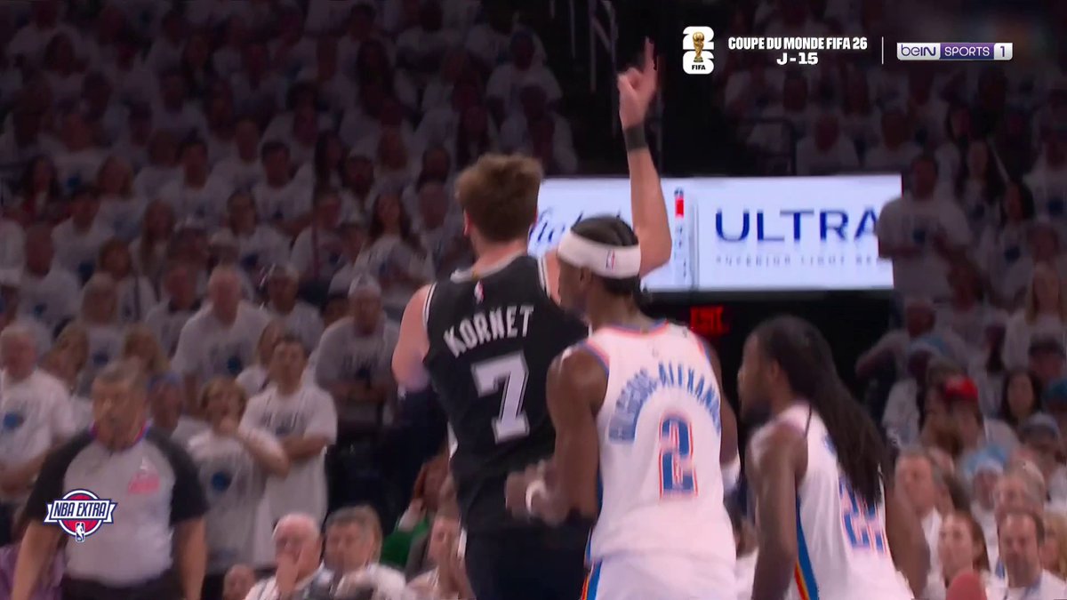 🏀 #NBAExtra 🤯 Un problème d'arbitrage dans le Game 5 ?