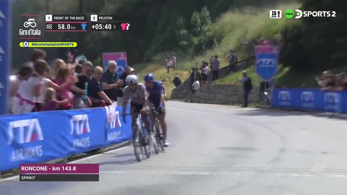 ¡ECUADOR AL FRENTE! 🇪🇨 🚴🏻 Jhonatan Narváez cruzó primero la meta y se quedó con el Sprint. #GiroDeItaliaEnDSPORTS #CiclismoEnDSPORTS